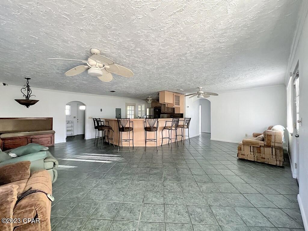 222 N Squirrel Avenue