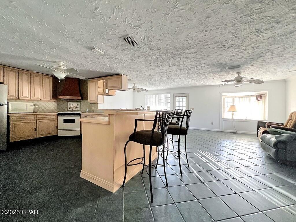 222 N Squirrel Avenue