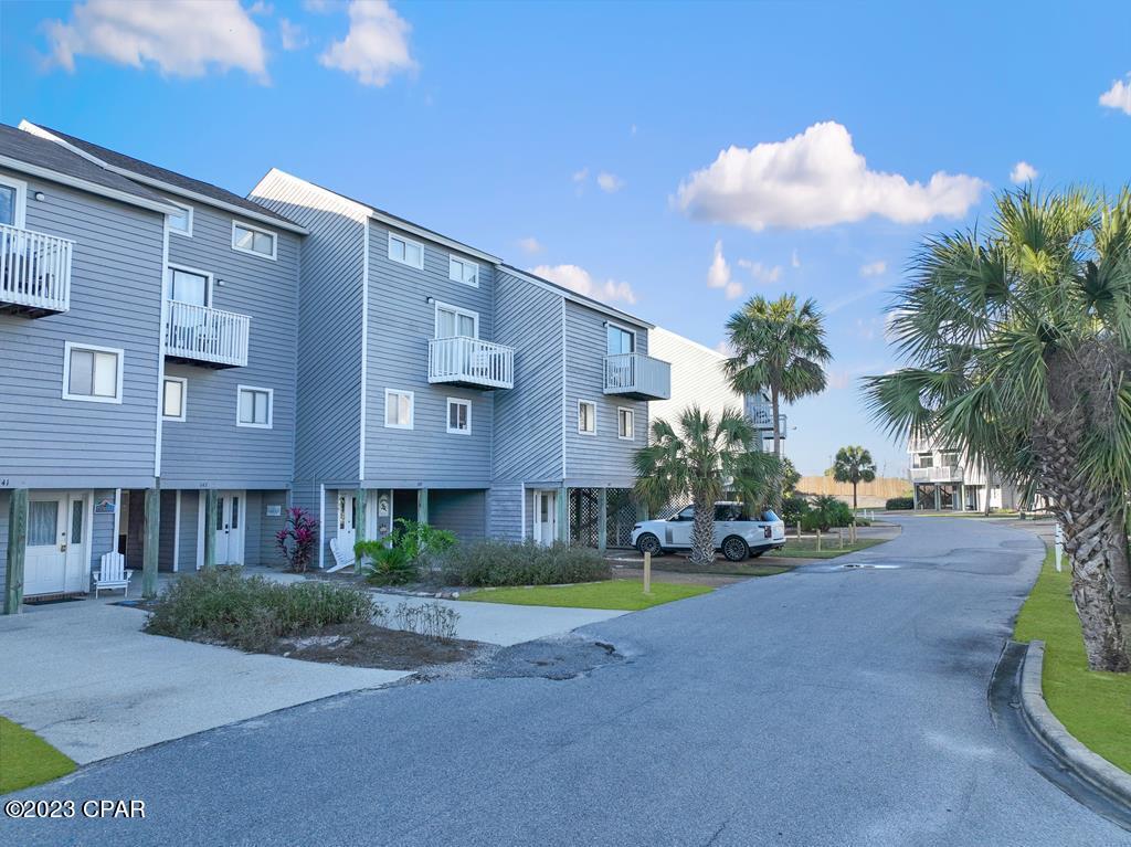 147 Parkside Circle