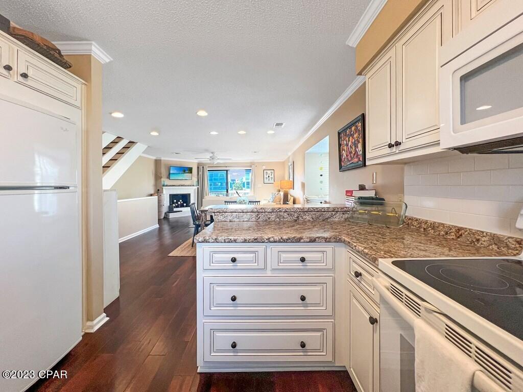 147 Parkside Circle