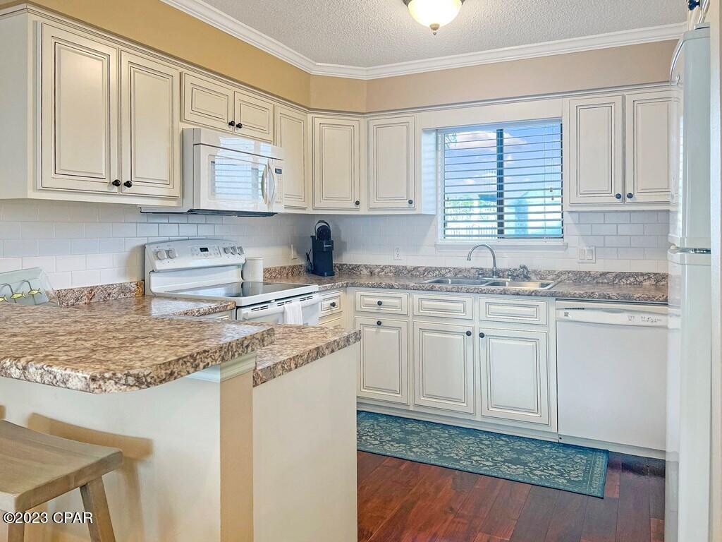147 Parkside Circle