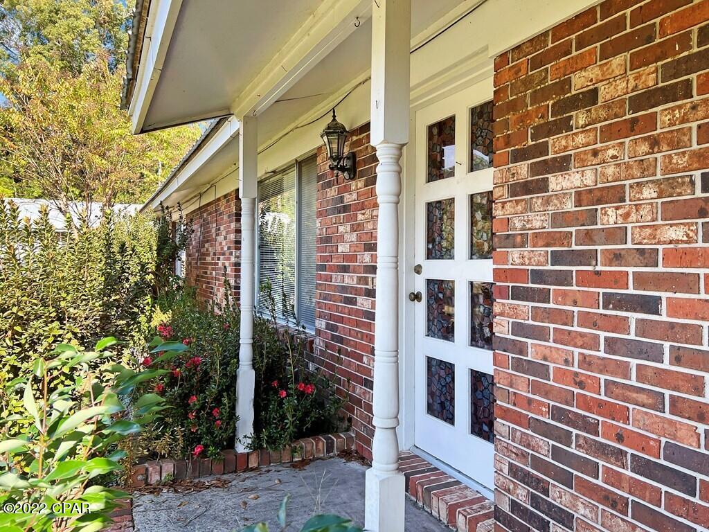 102 Riverview Drive
