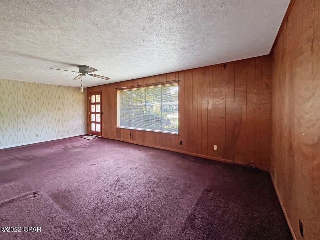 102 Riverview Drive