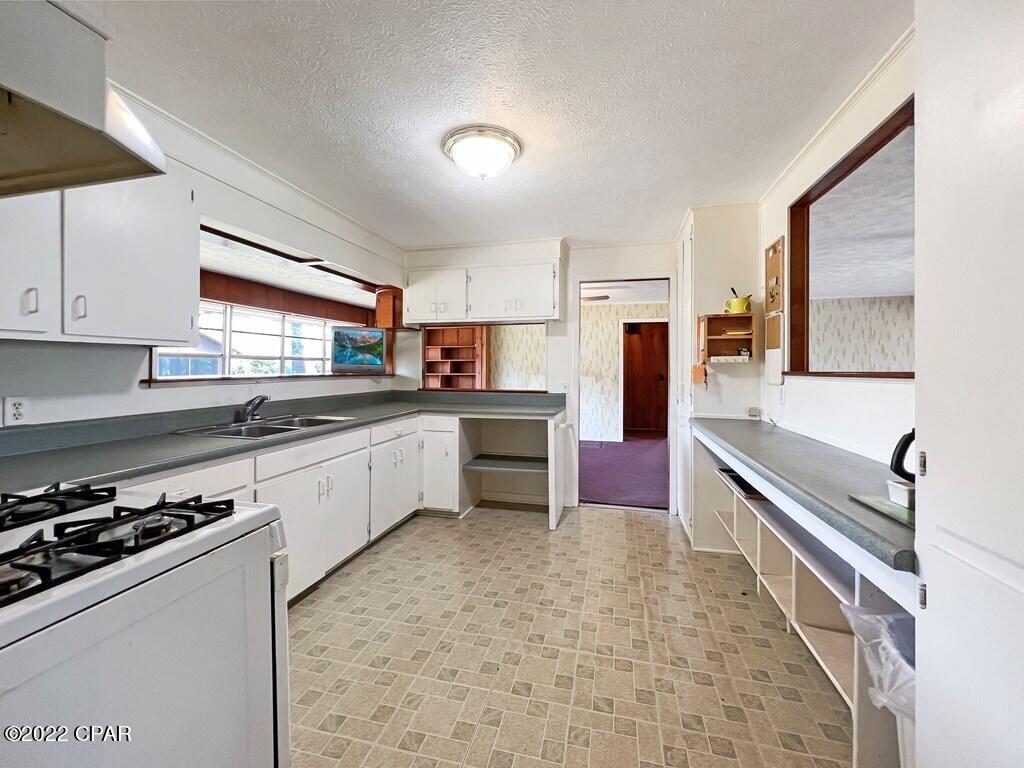 102 Riverview Drive