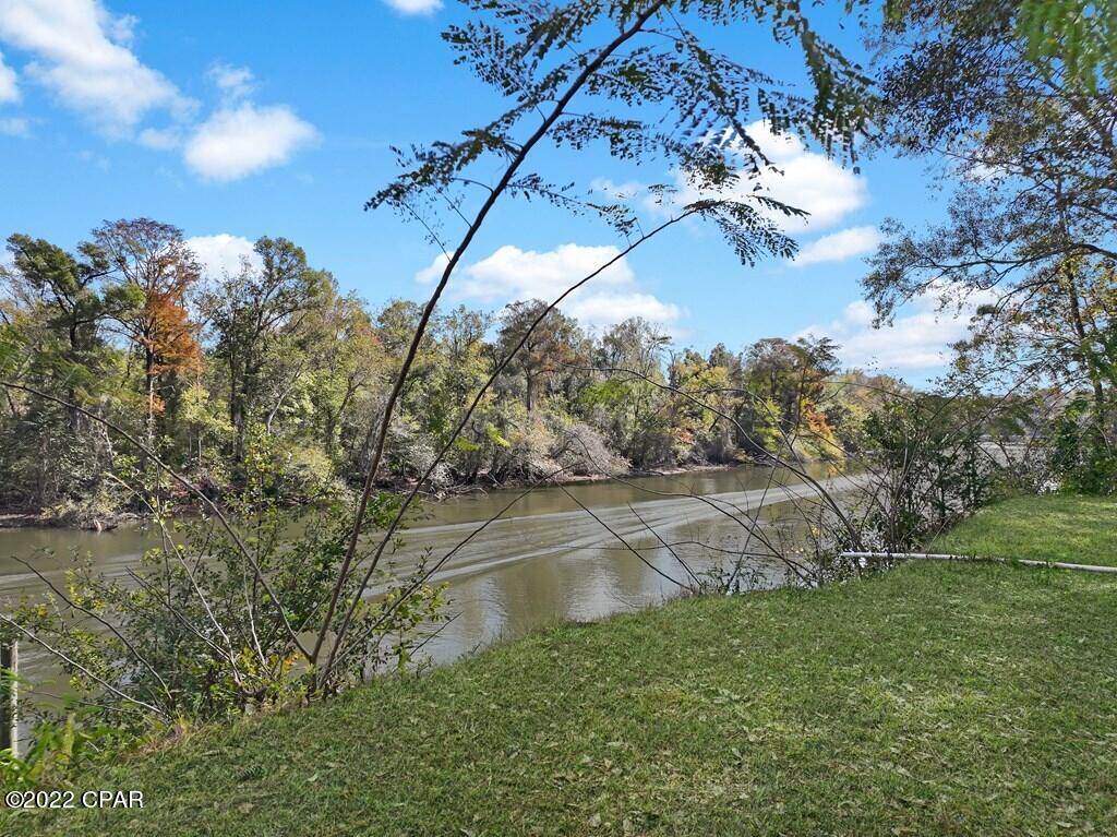102 Riverview Drive