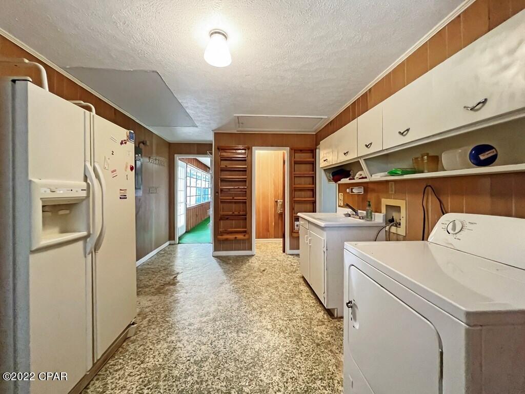 102 Riverview Drive