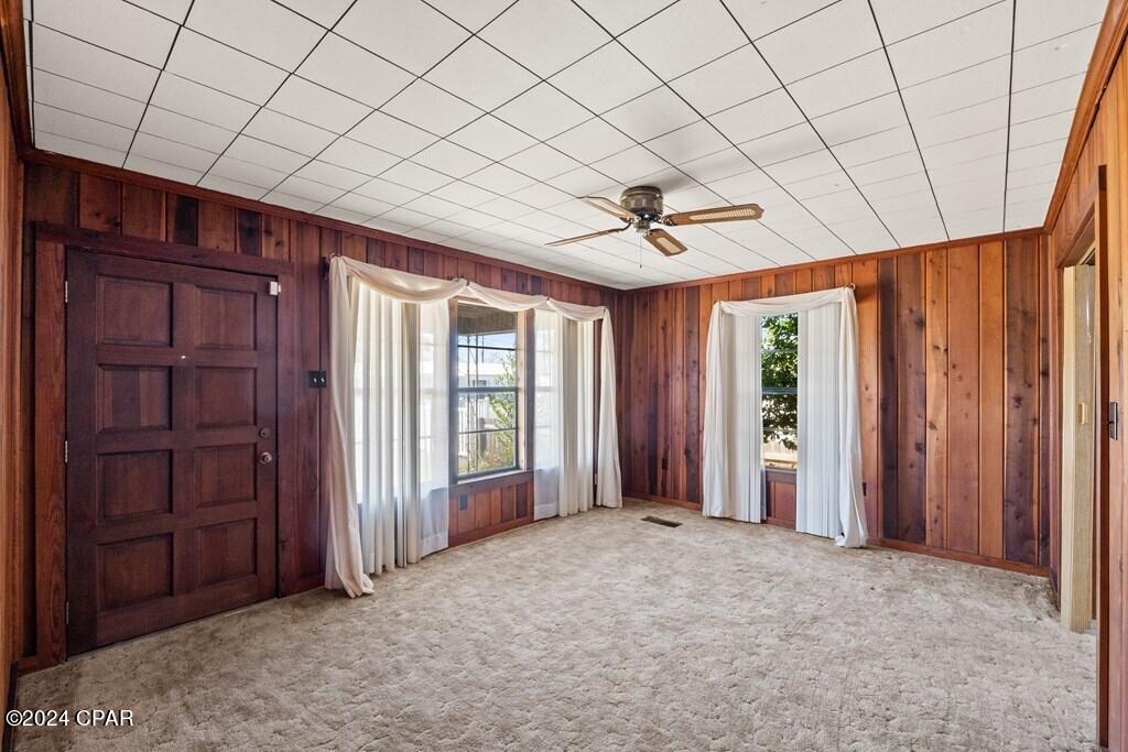 805 Woodward Avenue