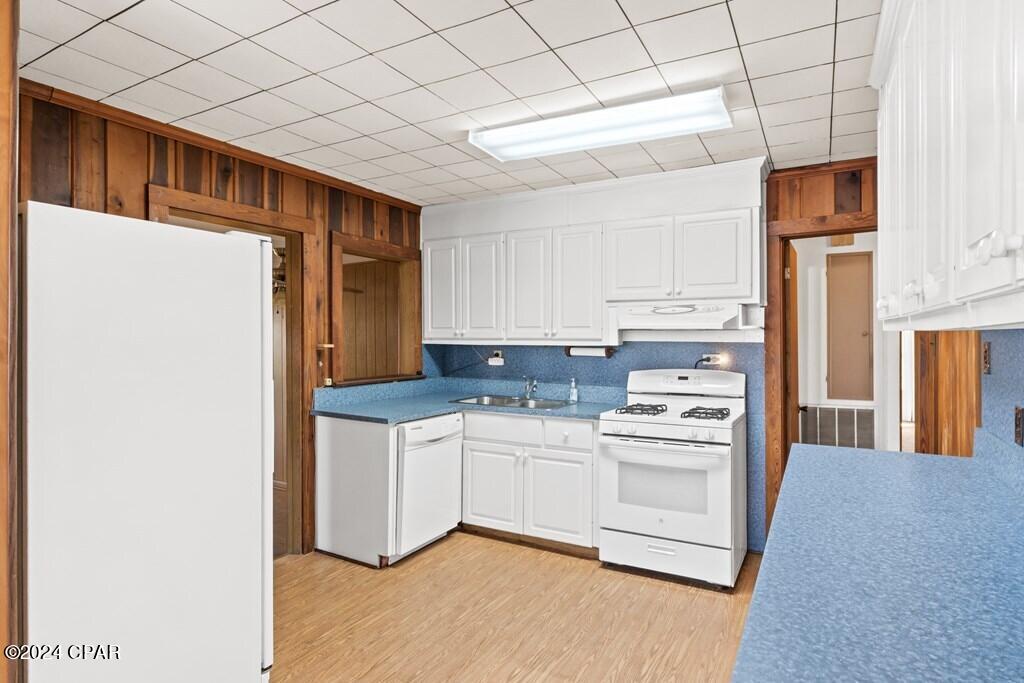 805 Woodward Avenue
