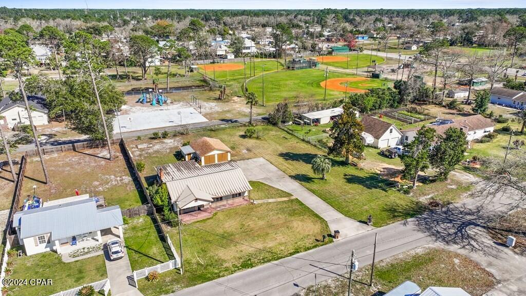 805 Woodward Avenue
