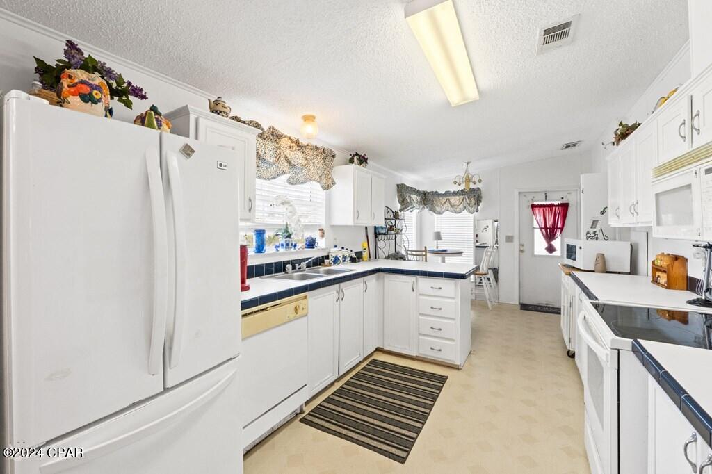 120 Sunray Court