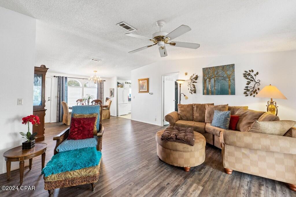 120 Sunray Court