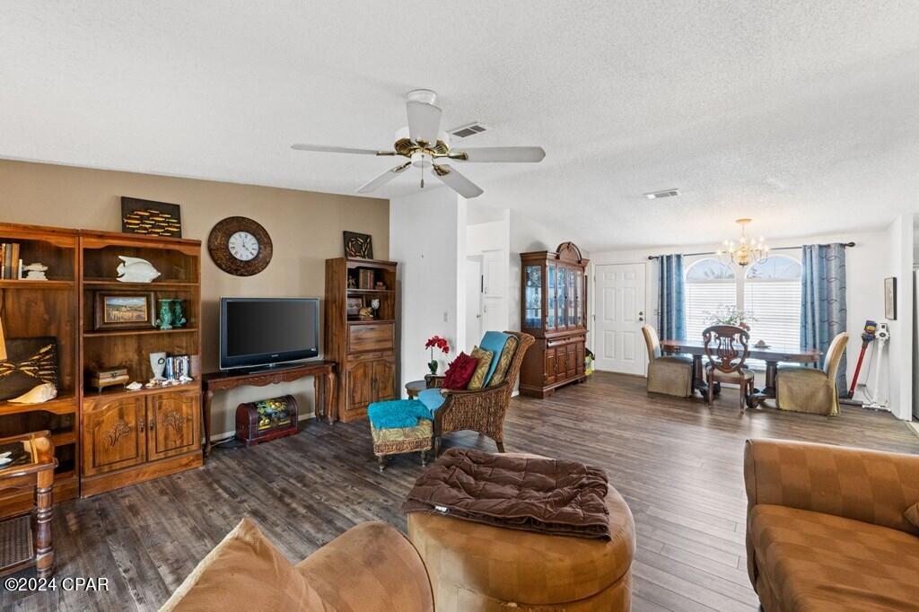 120 Sunray Court