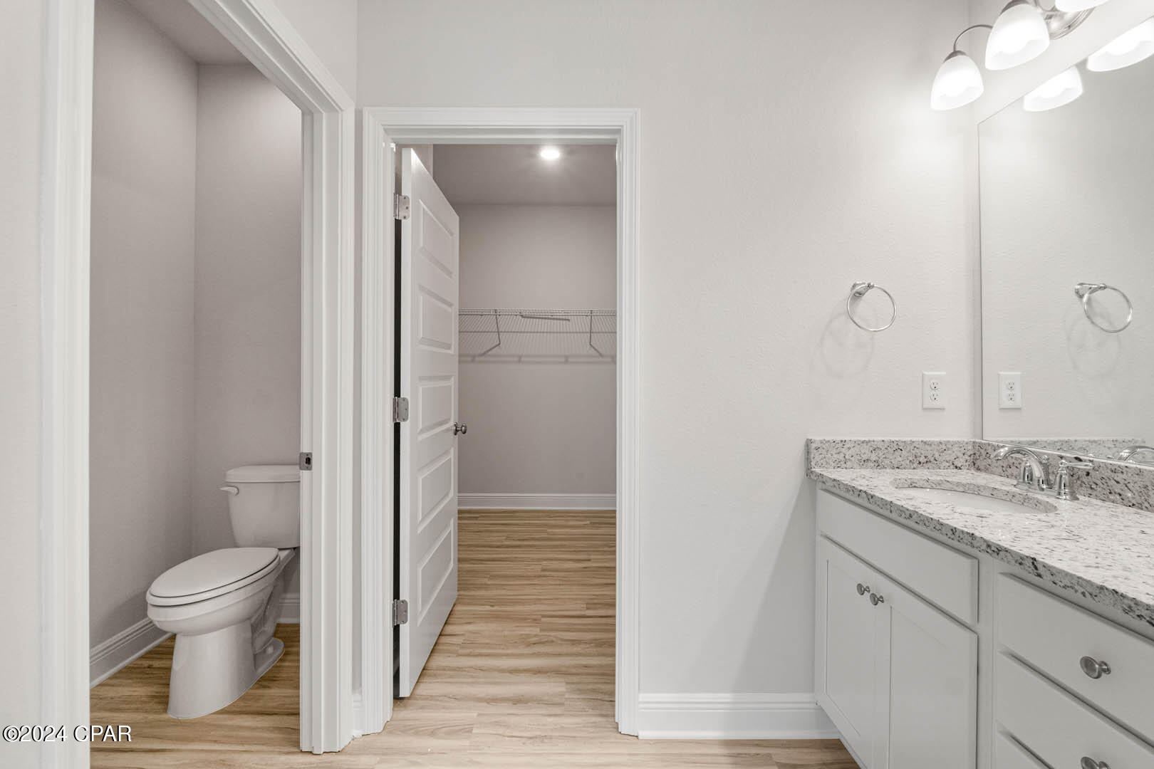 565 Vermilion Circle