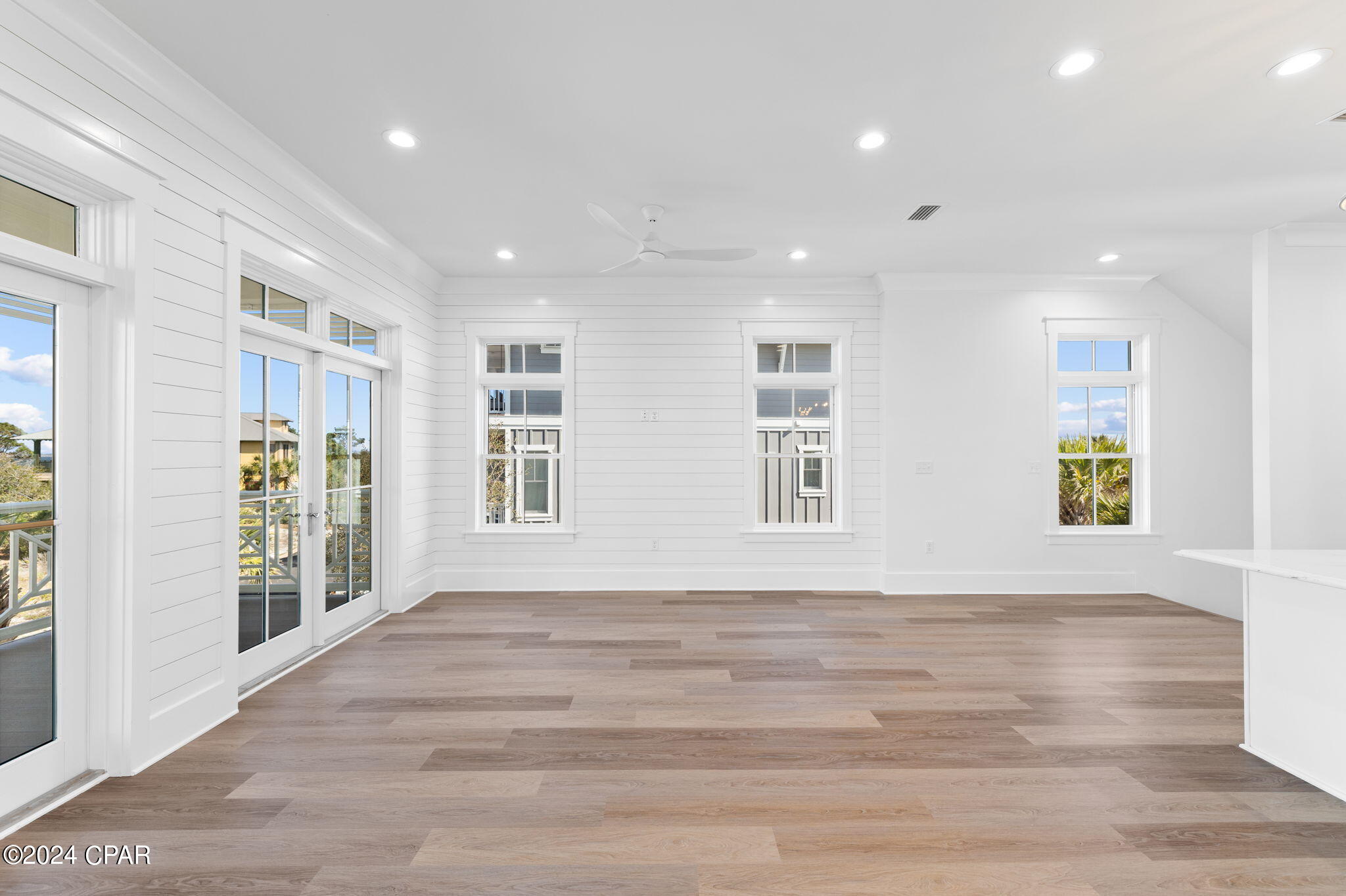 149 S Echo Lane