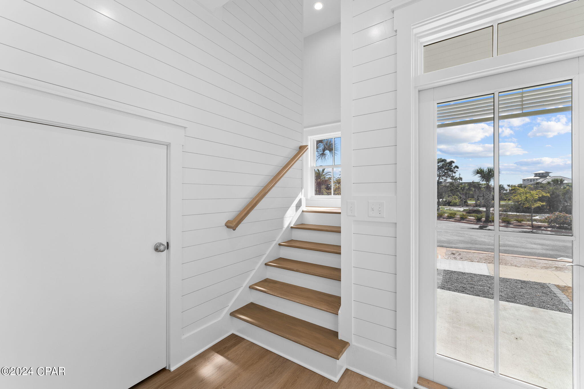 149 S Echo Lane