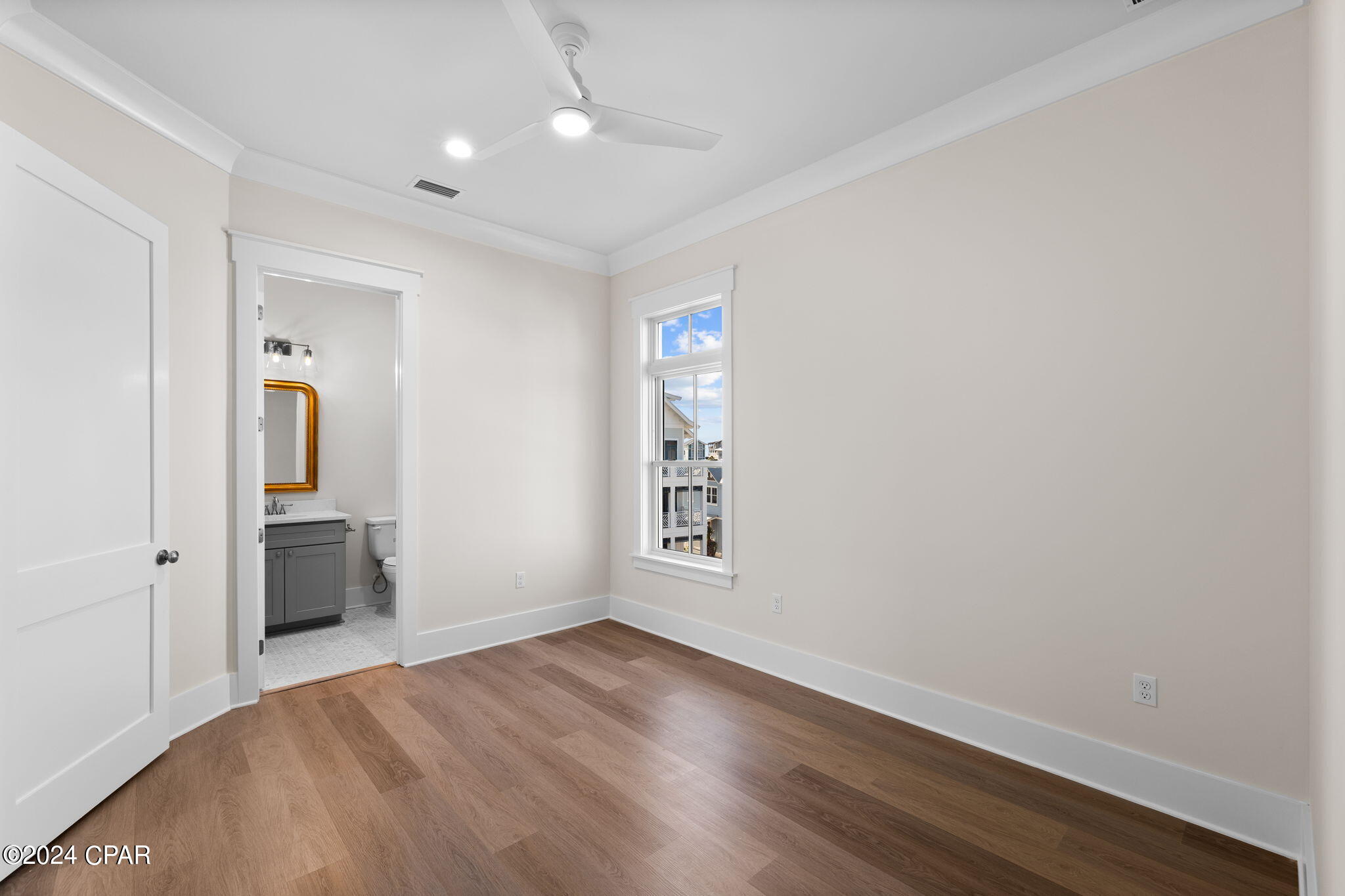 149 S Echo Lane