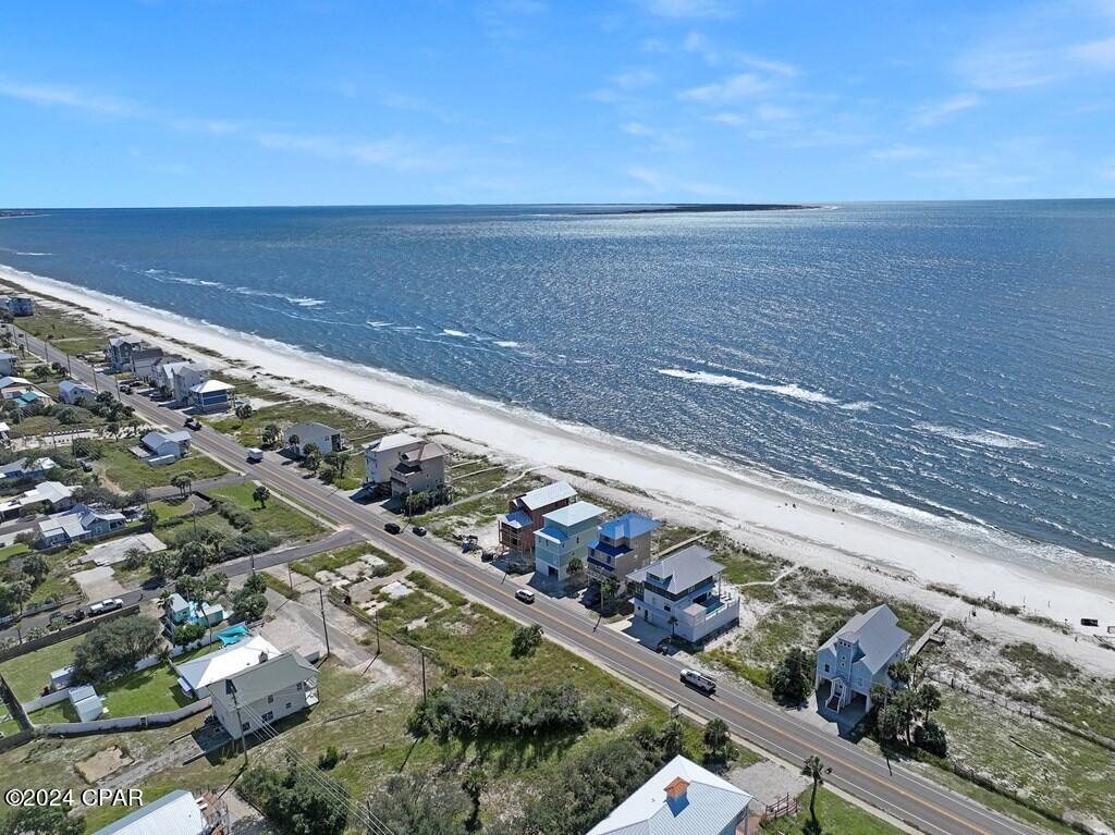 9113 W Hwy 98