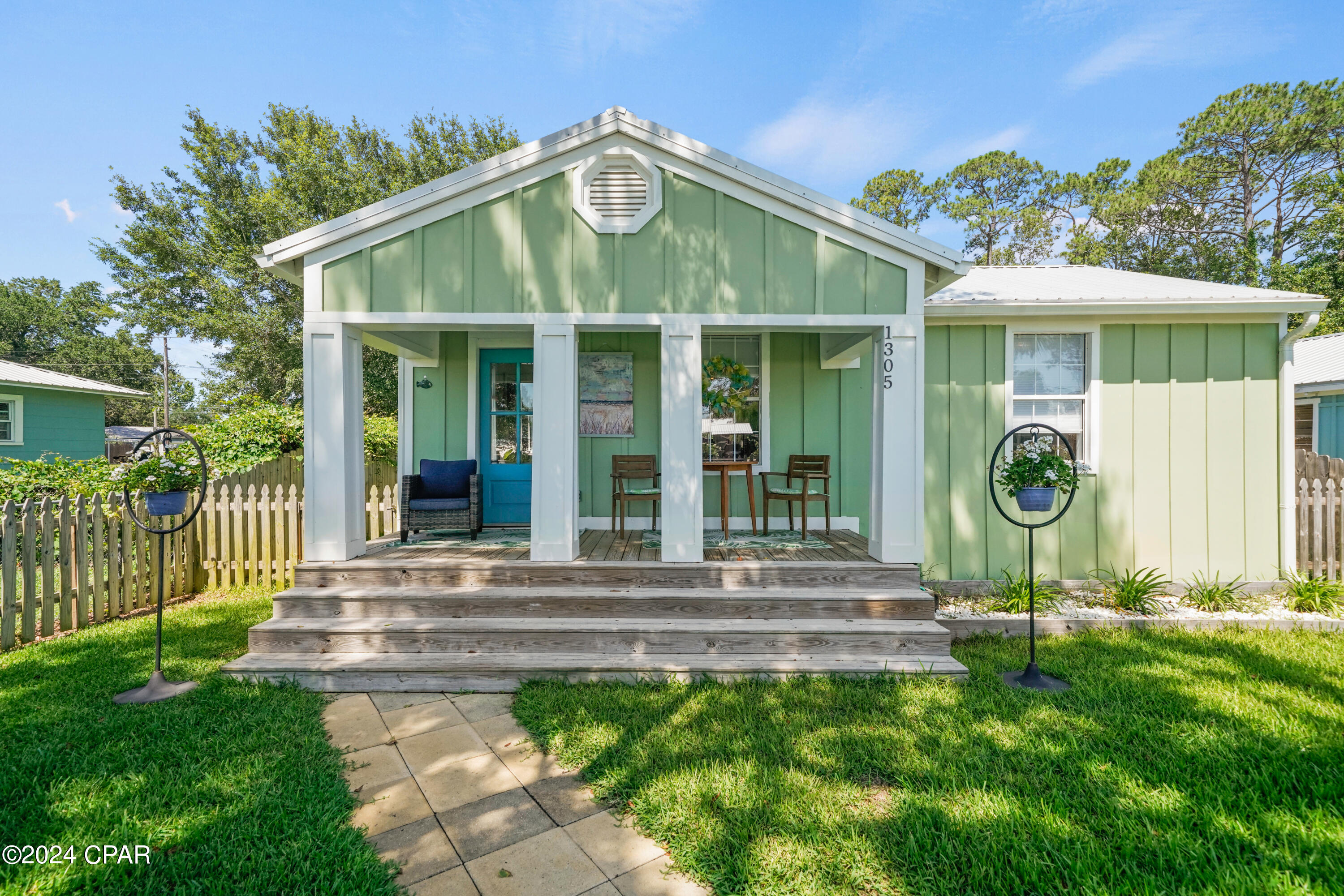 1305 Palm Boulevard