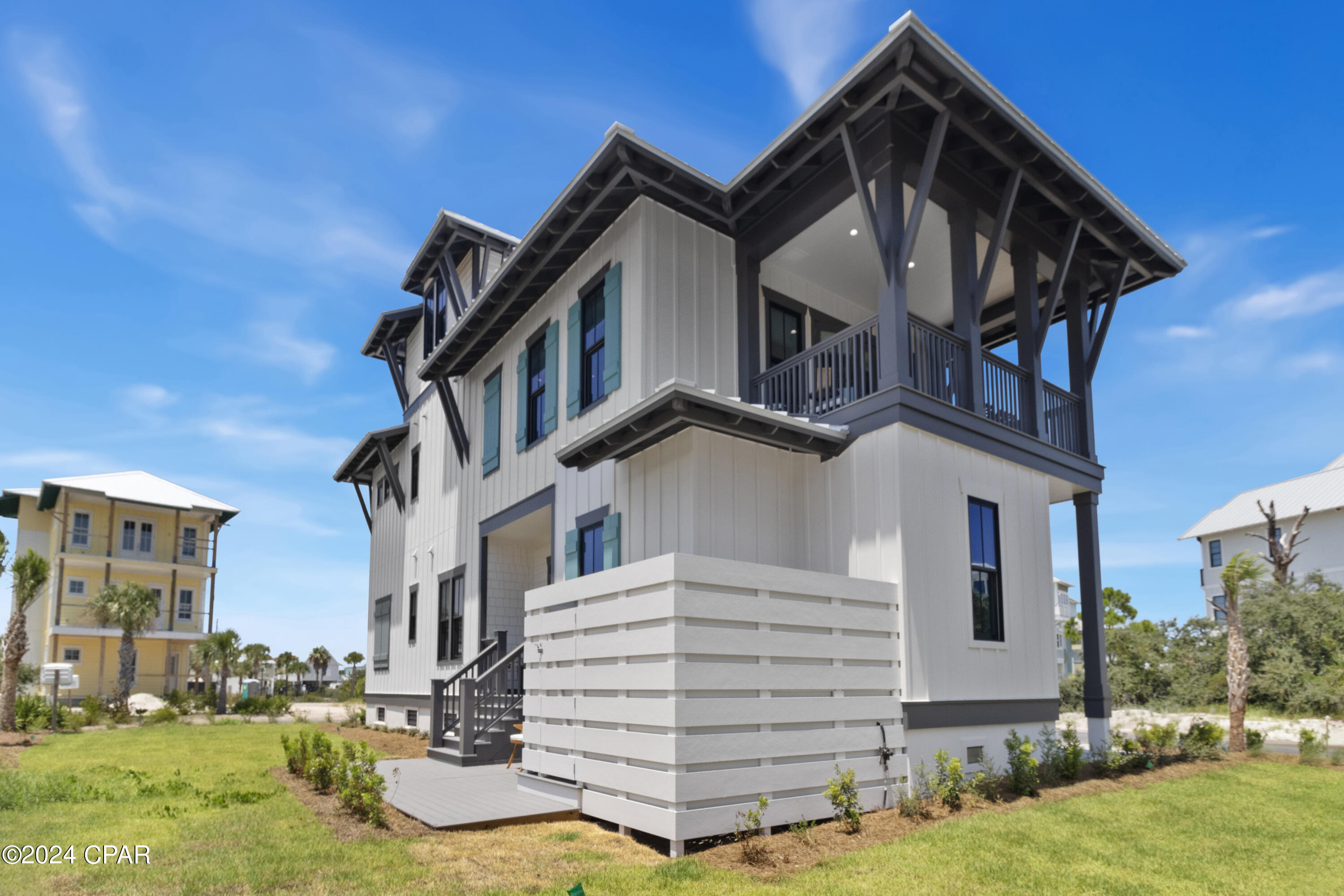215 Pinnacle Drive