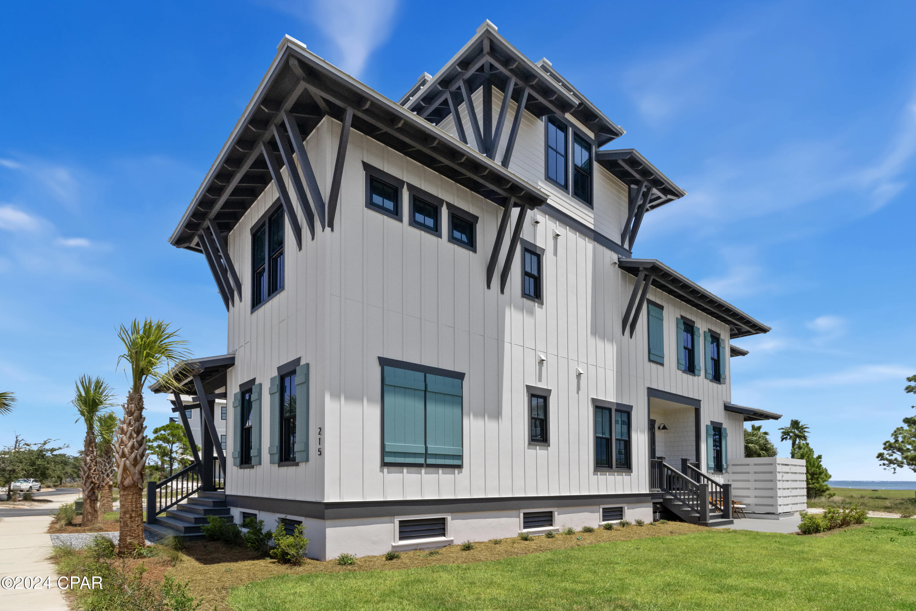 215 Pinnacle Drive
