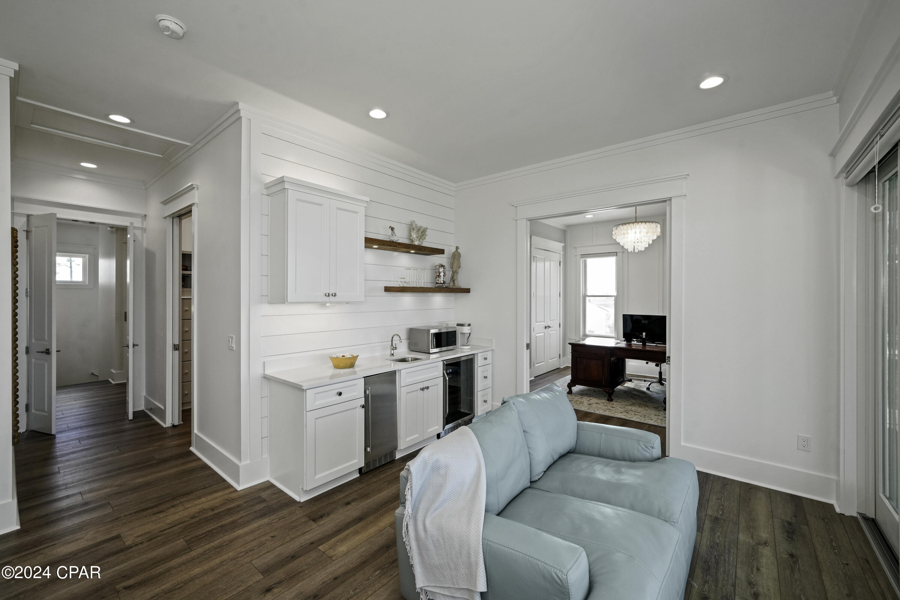 1401 Constitution Drive