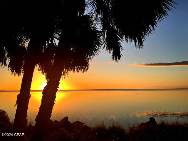 764 W Rutherford Street