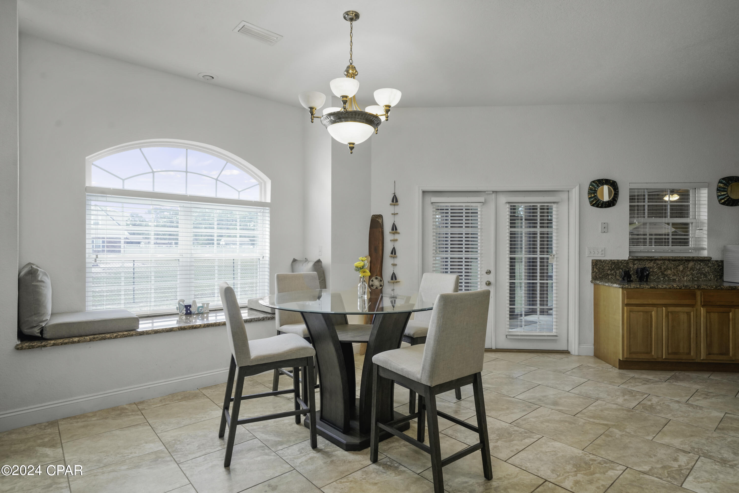 764 W Rutherford Street