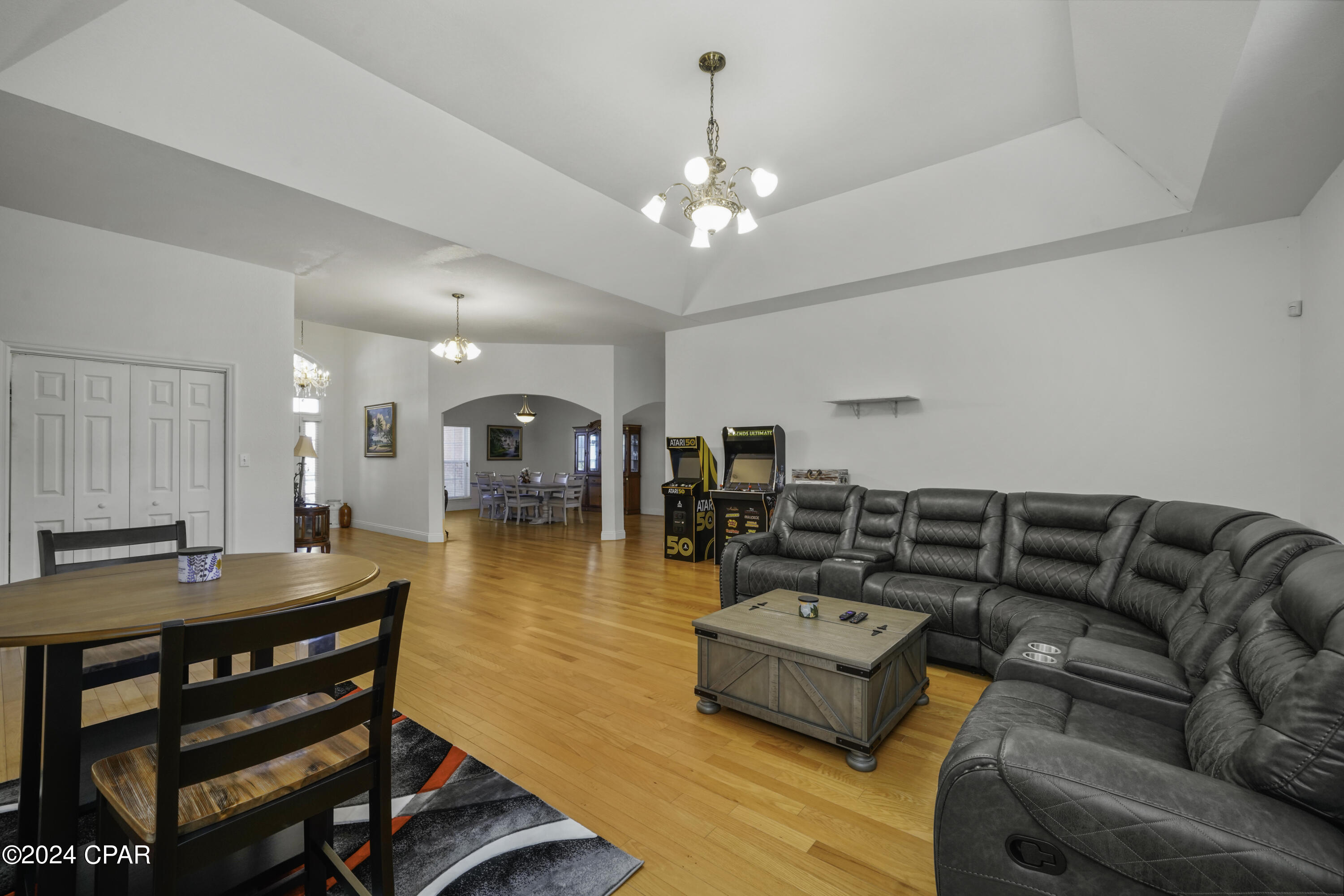 764 W Rutherford Street