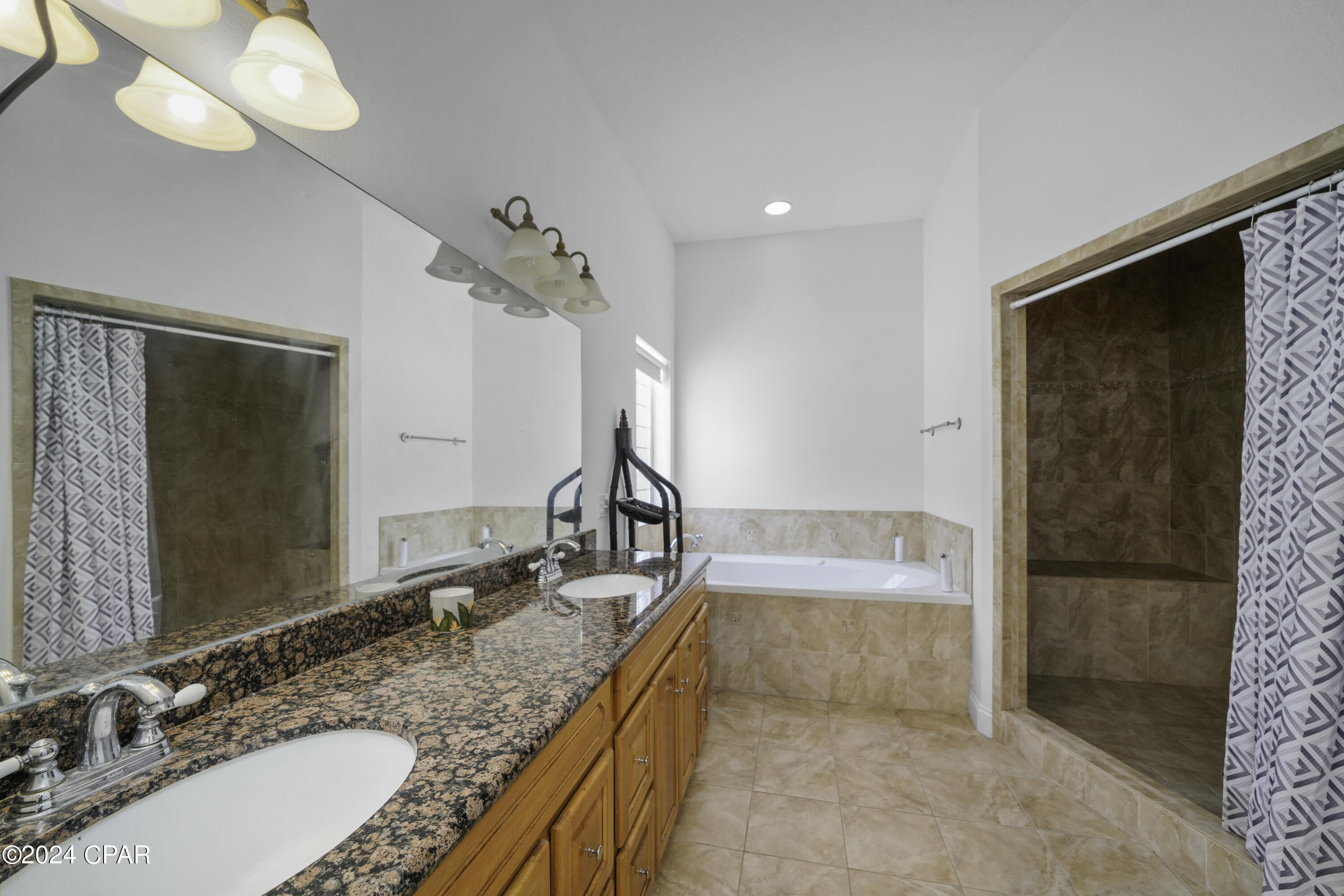 764 W Rutherford Street