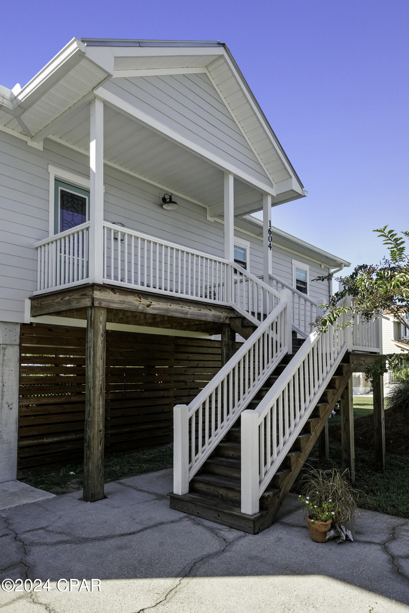 1604 Monument Avenue