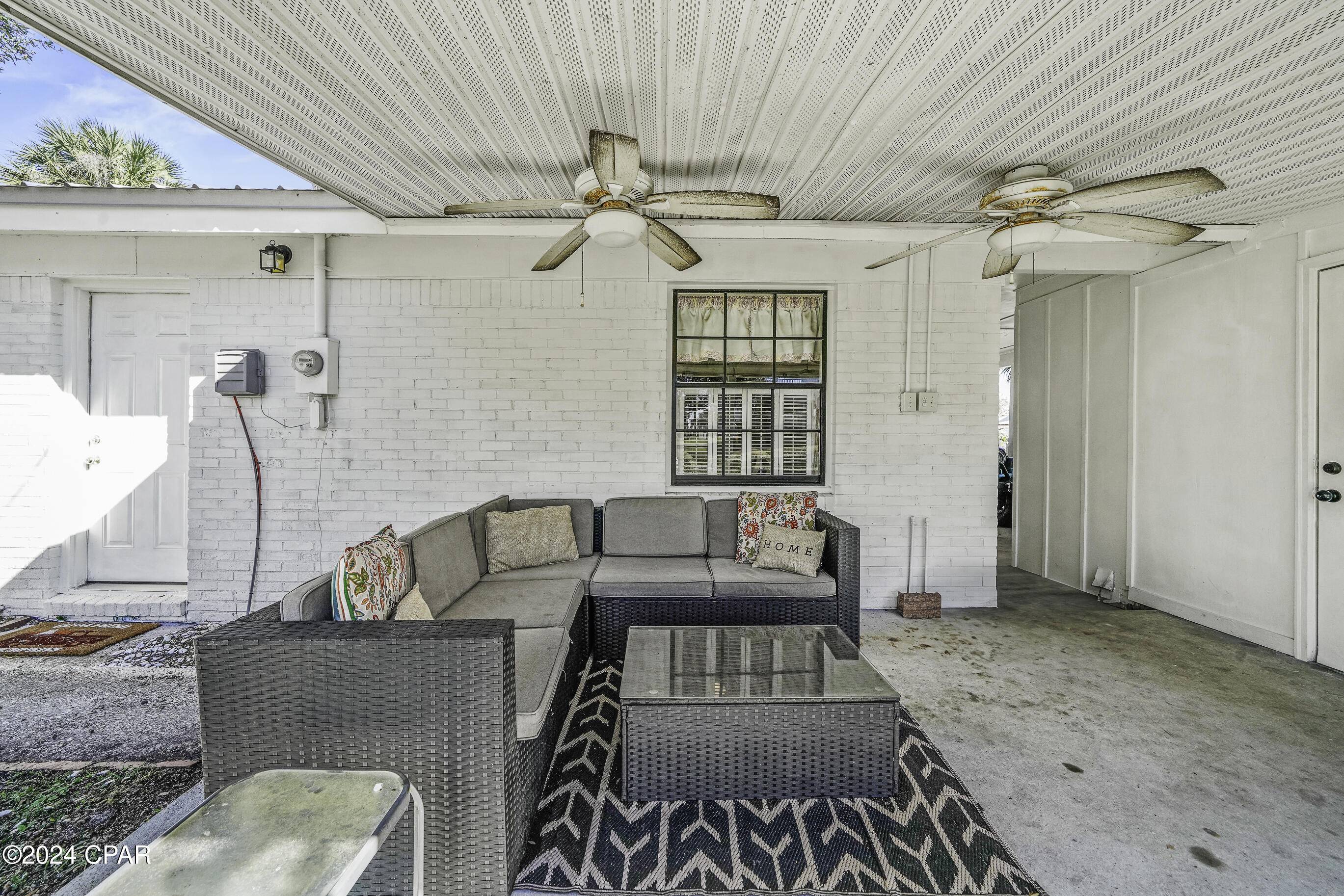 61 Oak Avenue