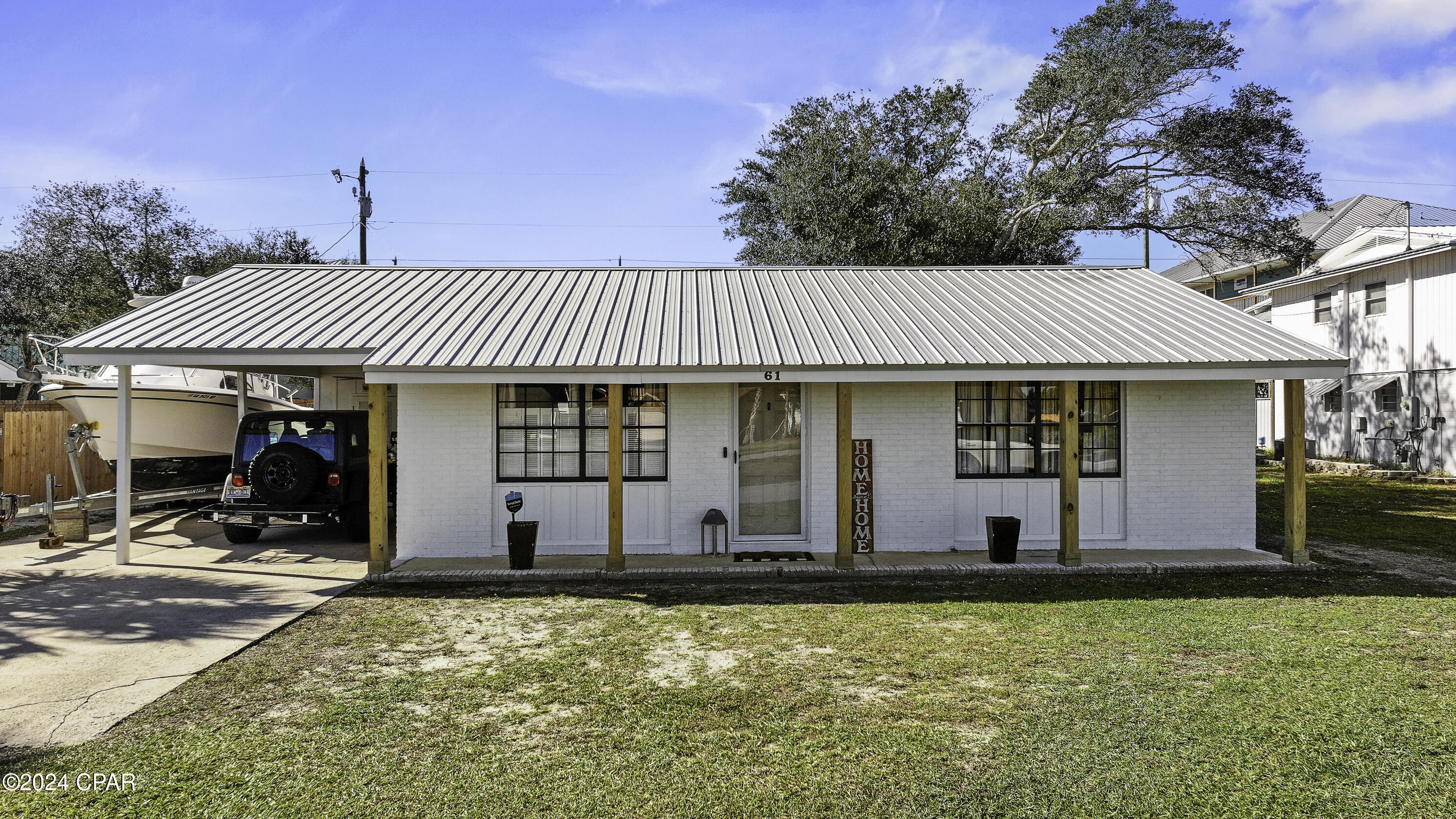61 Oak Avenue