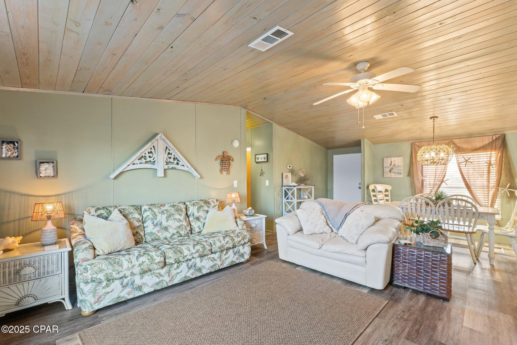 414 La Siesta Drive