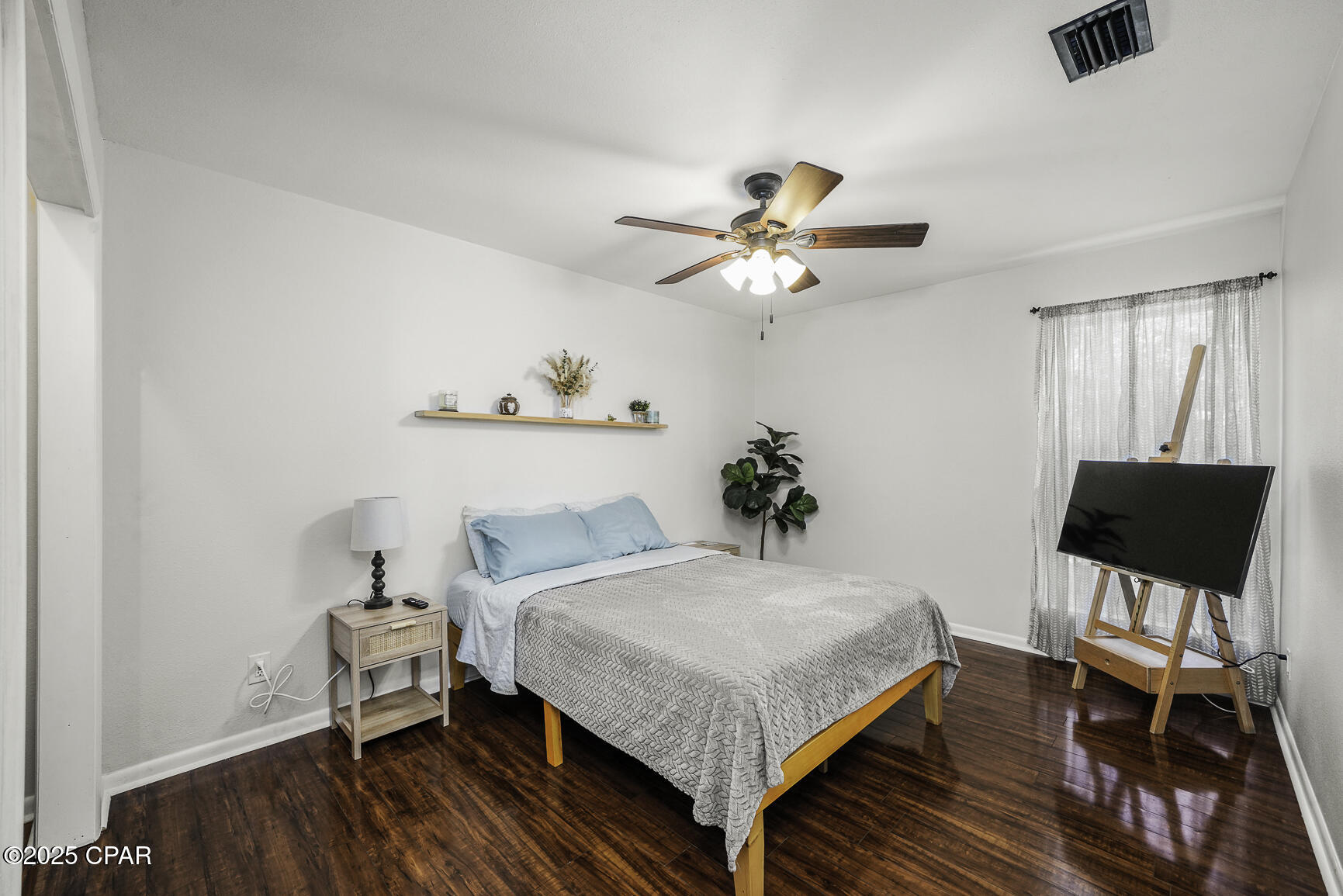 377 W Lakeview Drive