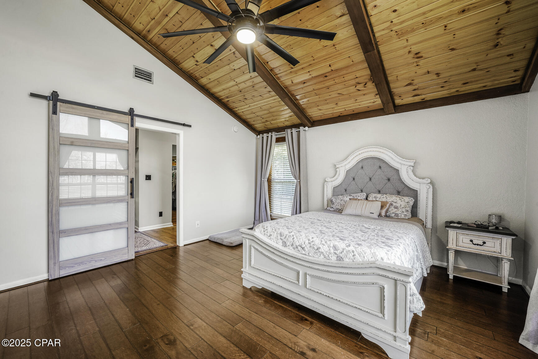 377 W Lakeview Drive