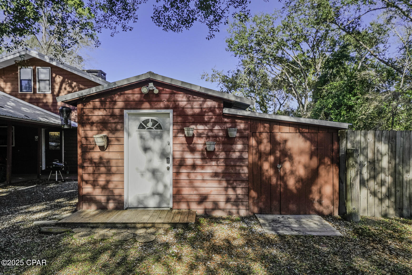 377 W Lakeview Drive