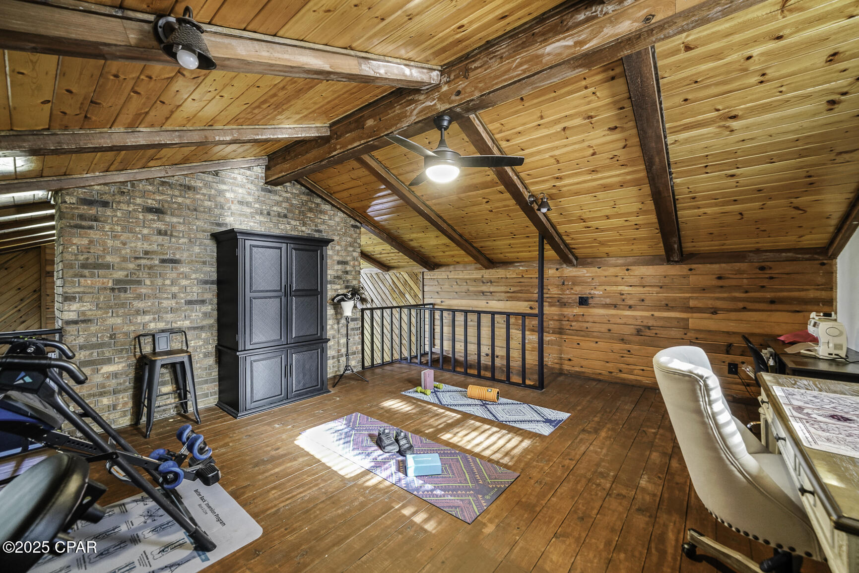 377 W Lakeview Drive