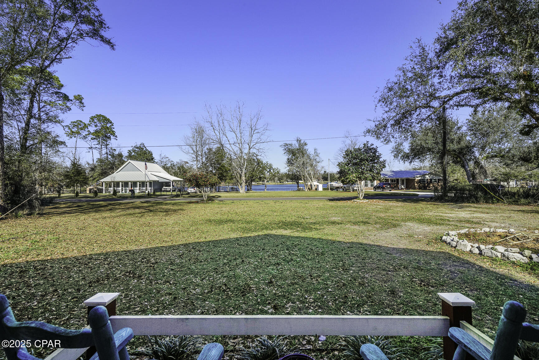 377 W Lakeview Drive
