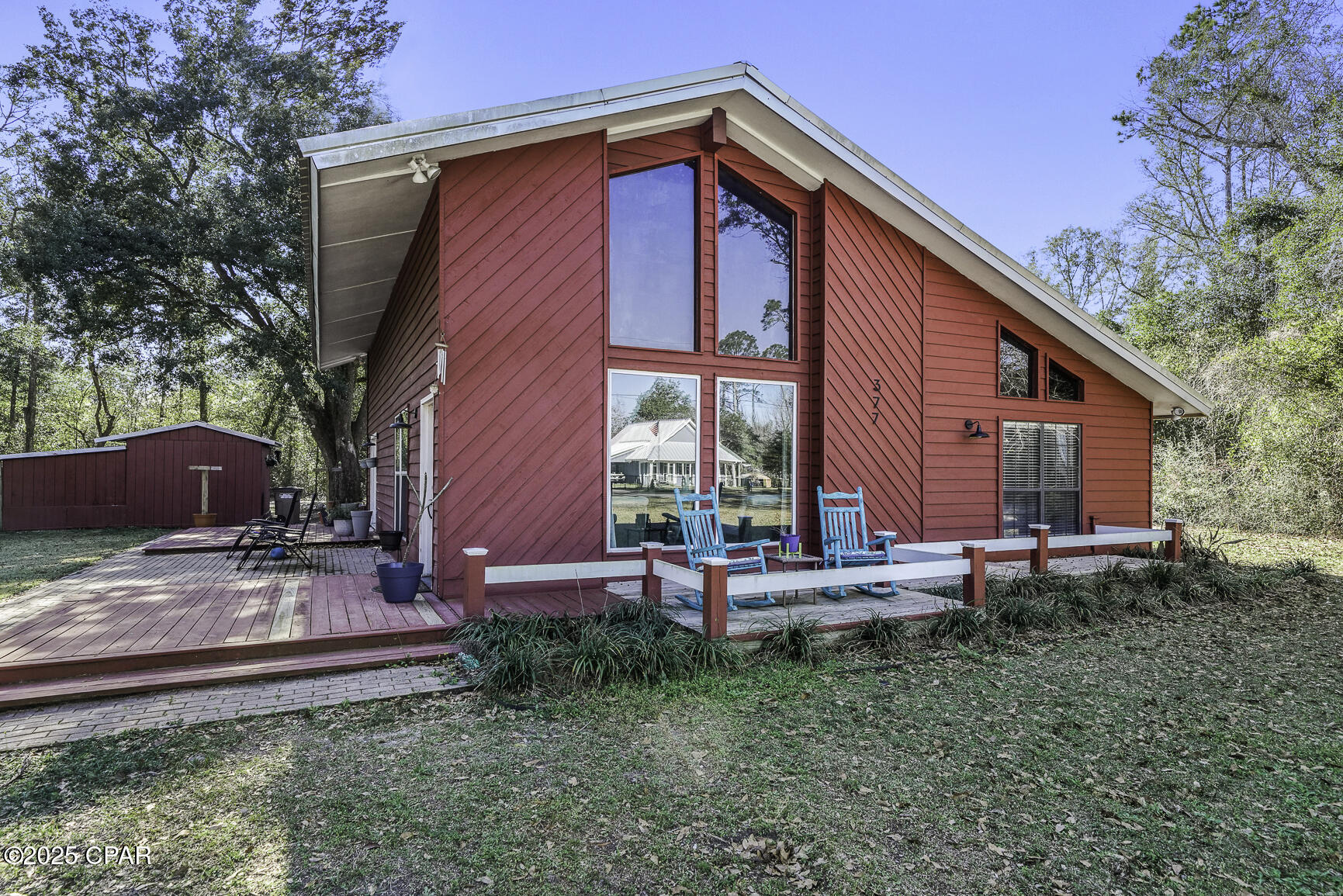 377 W Lakeview Drive