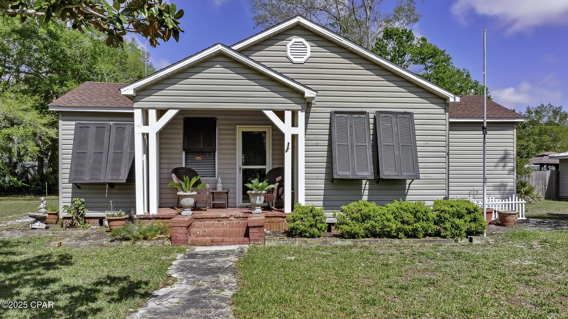 1105 Garrison Avenue