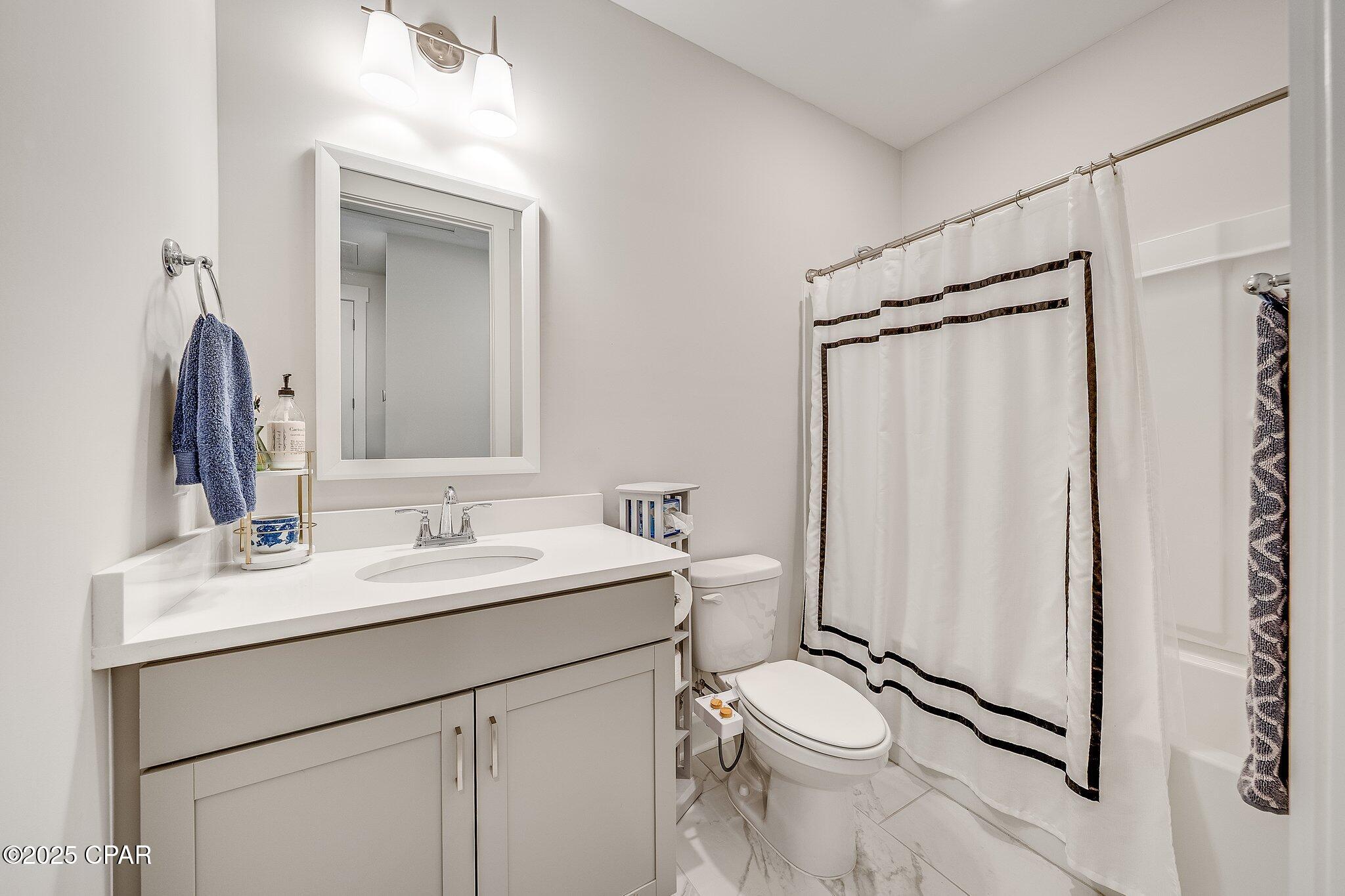 2108 Royal Tern Street