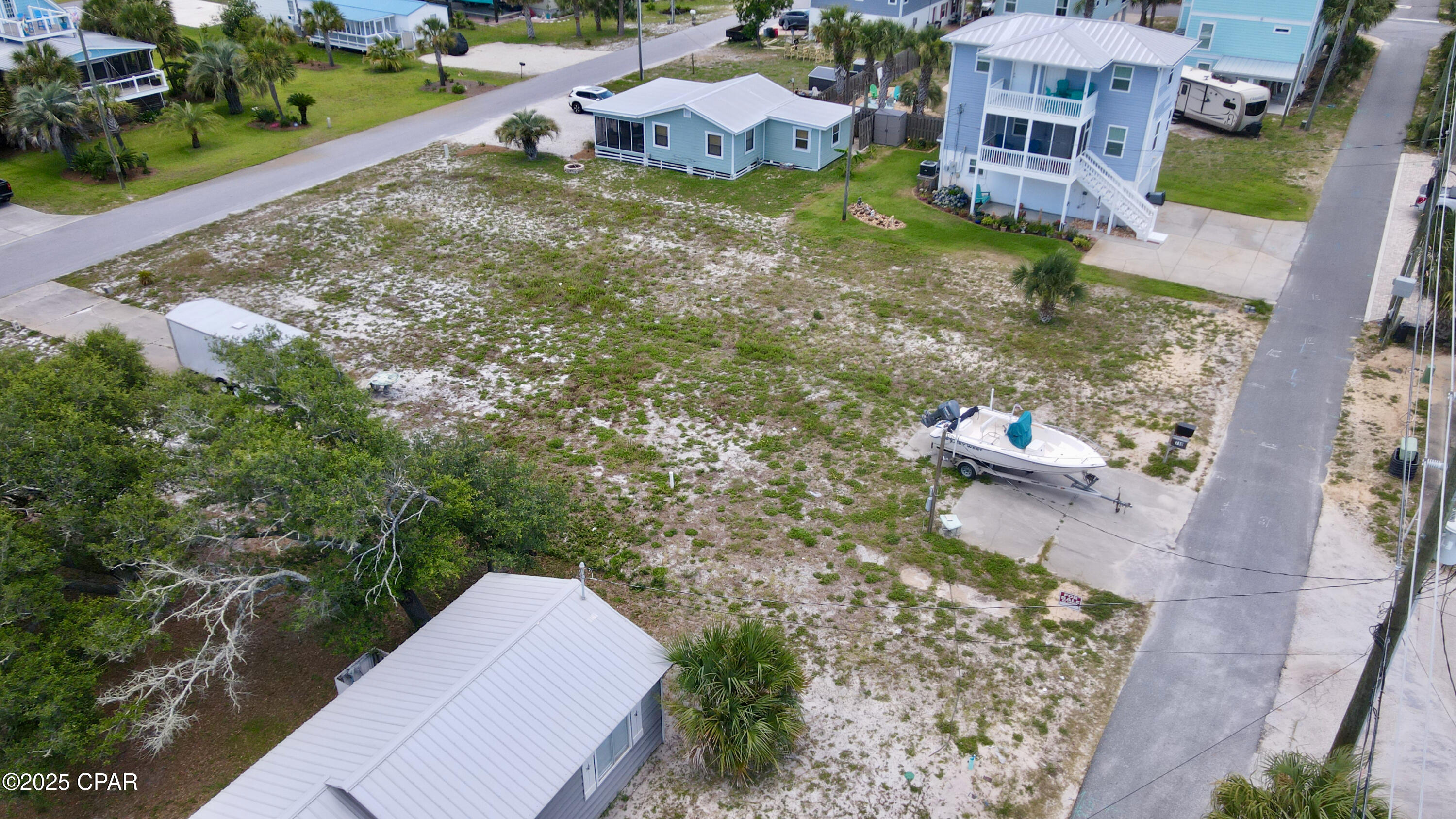 710 Oleander Ave Avenue