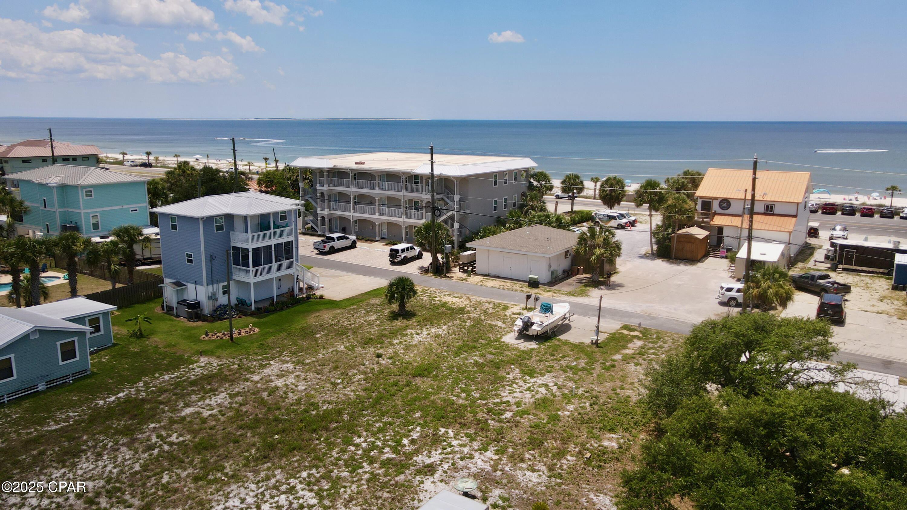 710 Oleander Ave Avenue