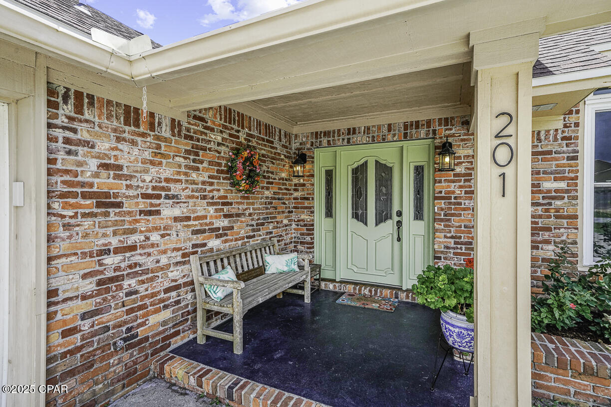 201 Sea Pines Lane