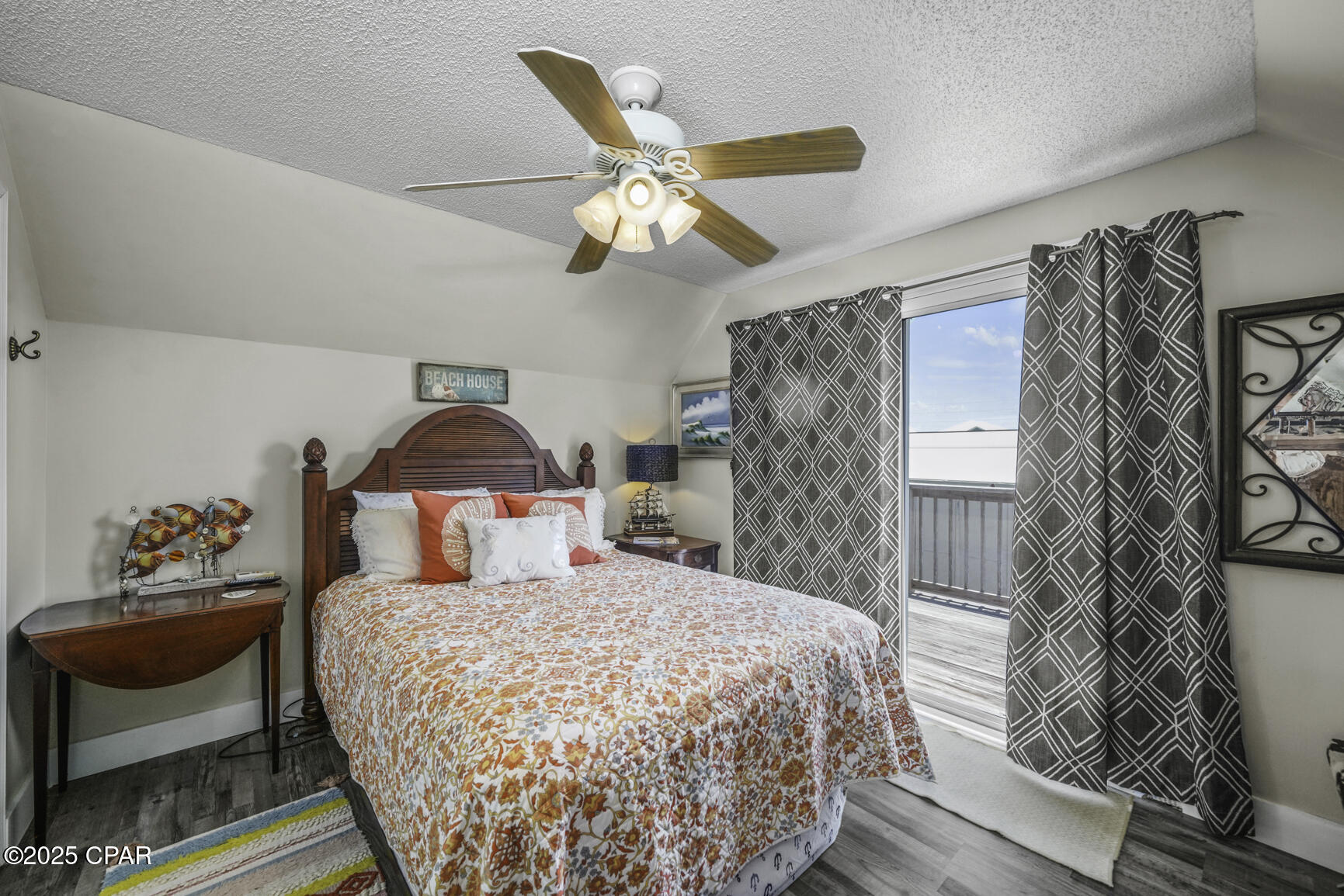 8215 Pelican Walk Lane Lane