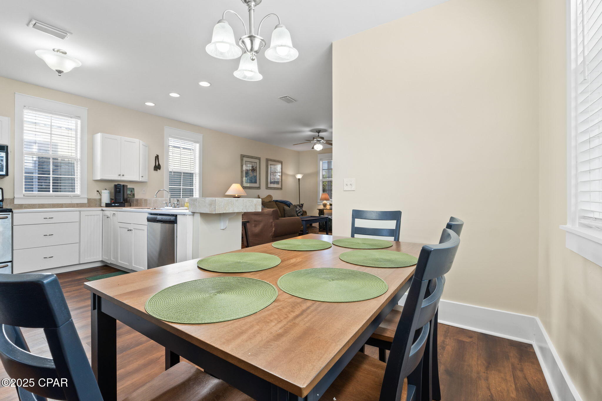 3050 W Highway 98 B30