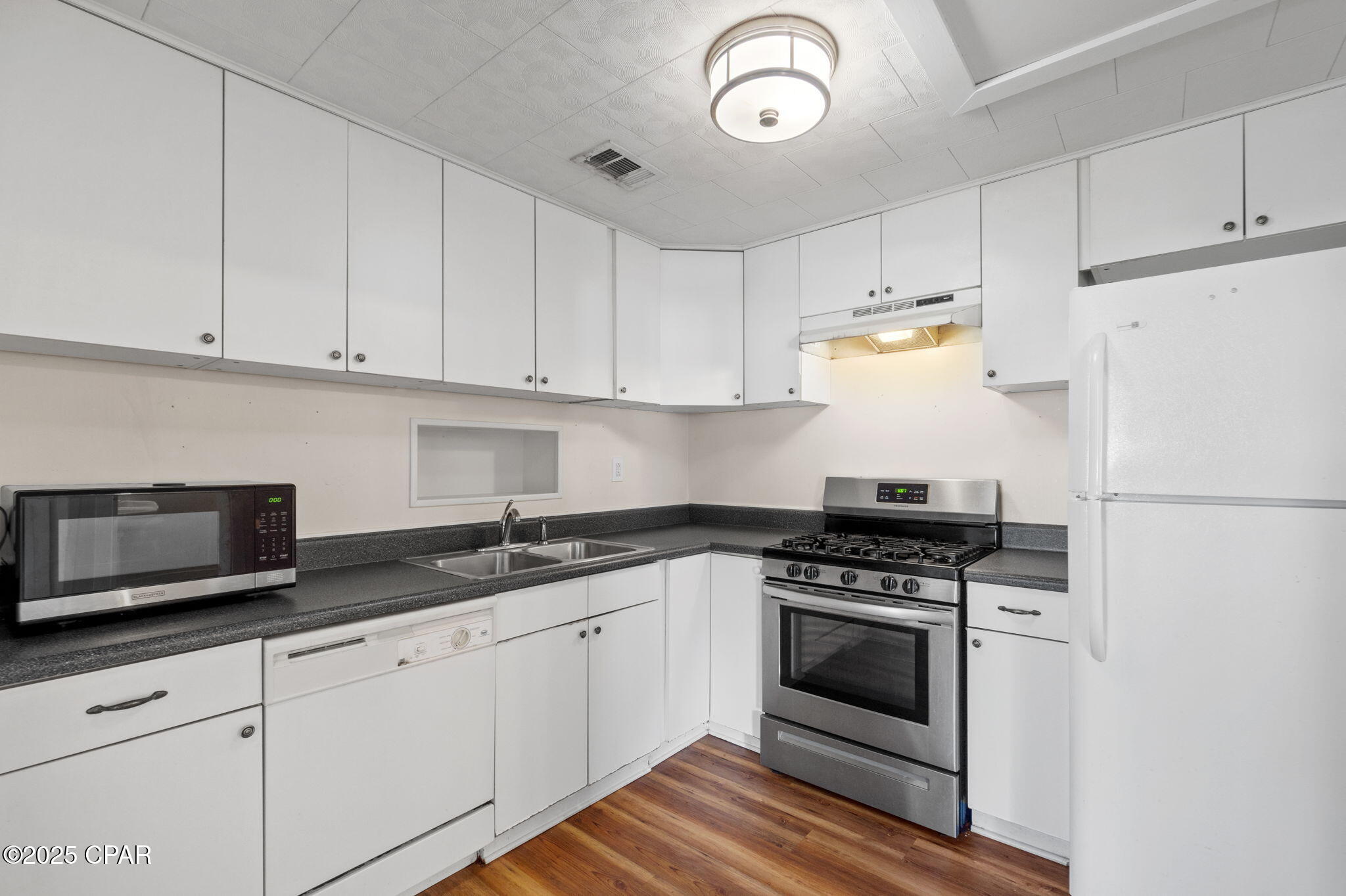 525 8th Street