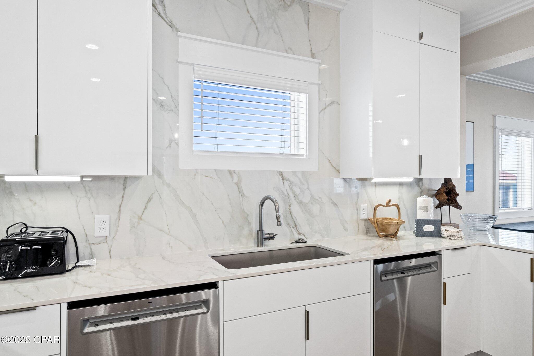 1570 E Gulf Beach Drive, St. George Island