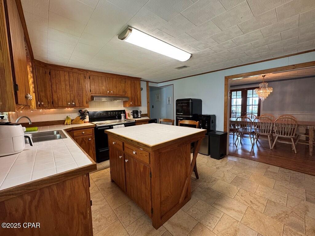 6641 Cedar Street, Wewahitchka