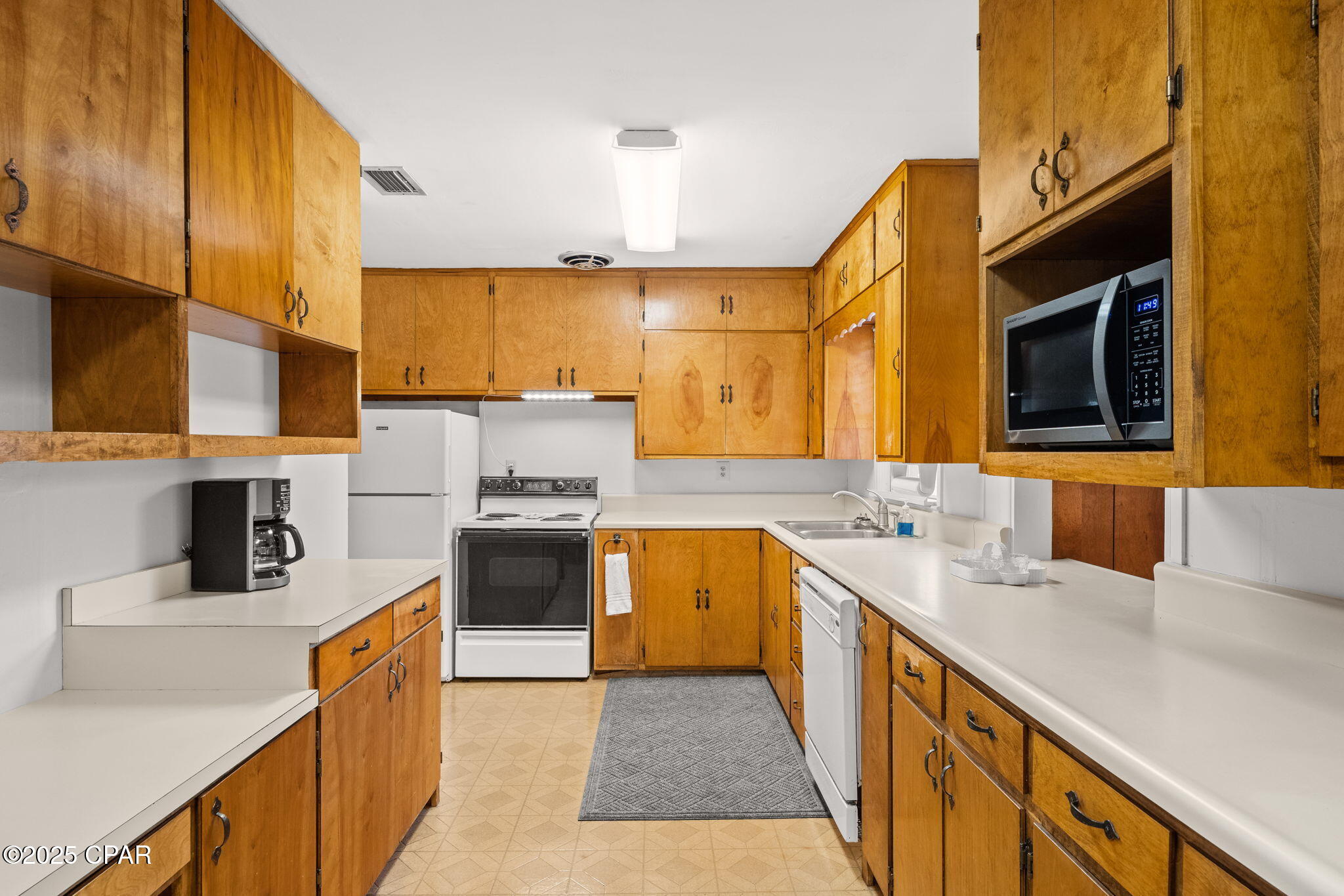 313 N Macarthur Avenue